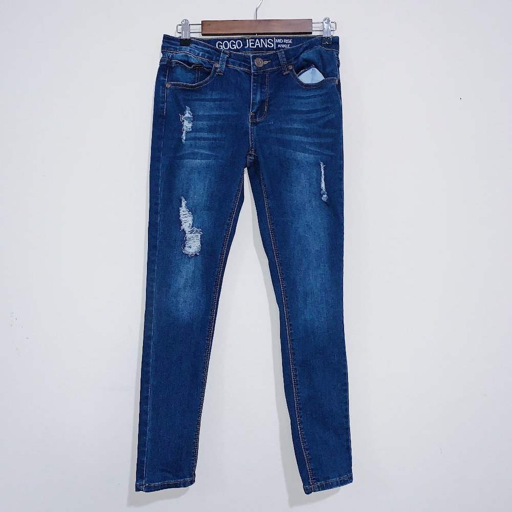 GOGO JEANS Distressed Mid Rise Ankle Sz 5